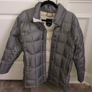 Gray NorthFace short puffer
